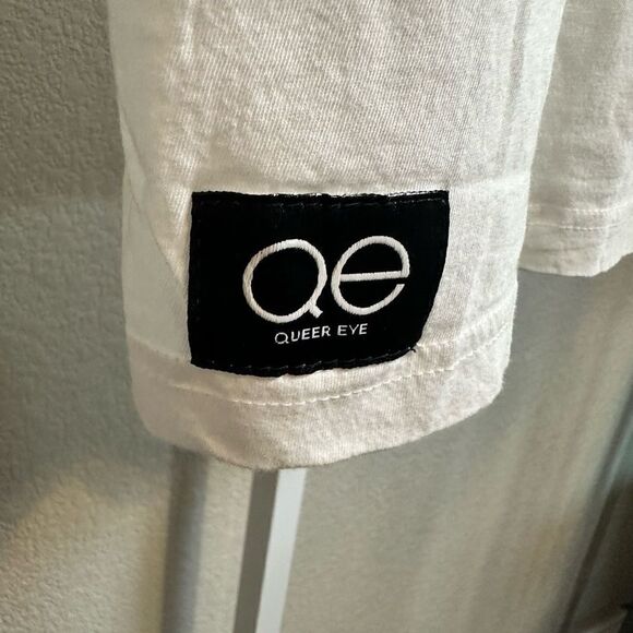 NWT Queer Eye Unisex White Short Sleeve Graphic Tee Shirt “Yes Henny” - Size L - Picture 3 of 6